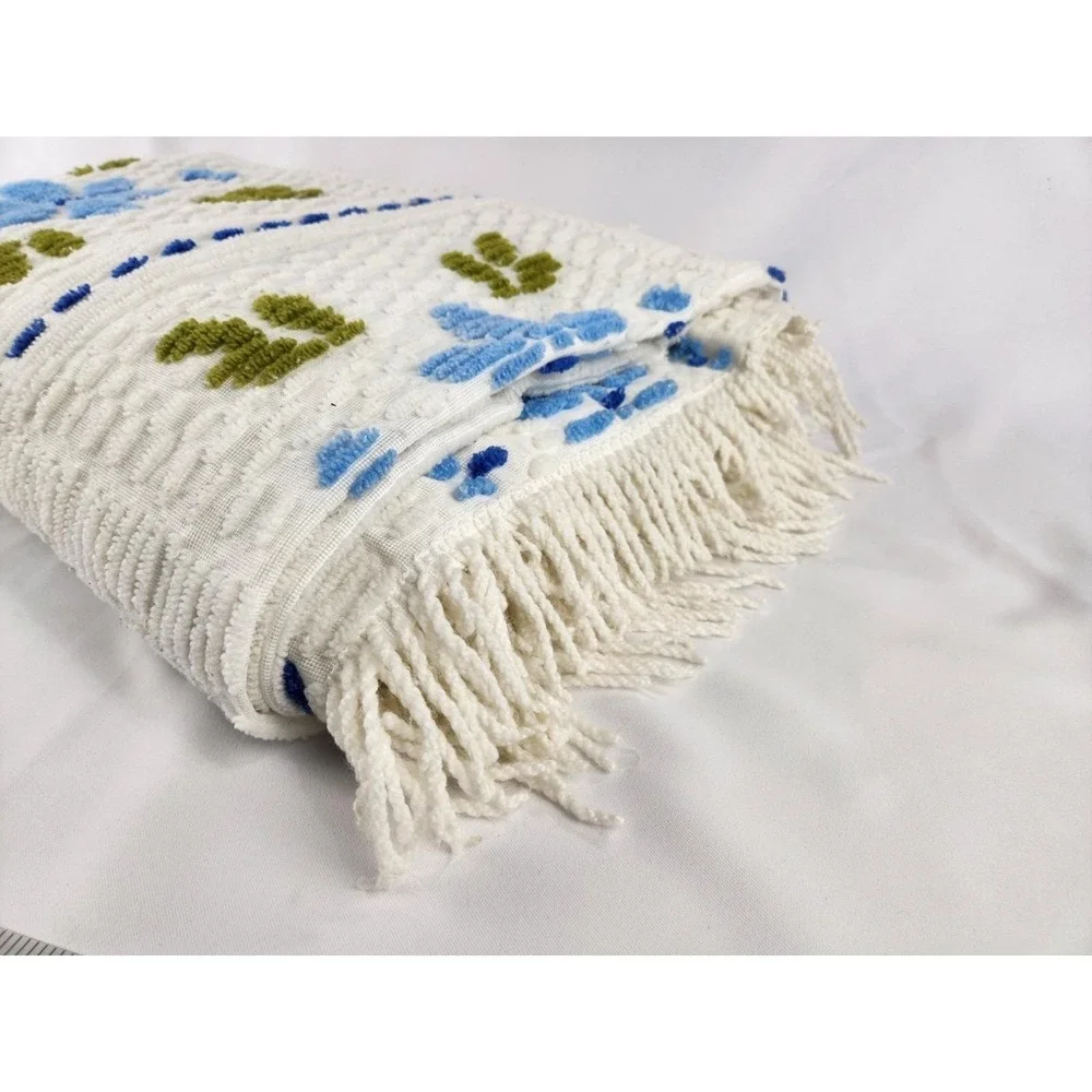 Vintage Chenille Tufted Floral Daisy Queen Bedspread Flowers White Blue Georgian